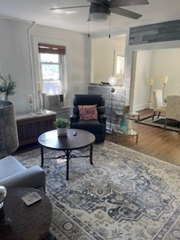 3 E Slade Street, Palatine, IL 60067