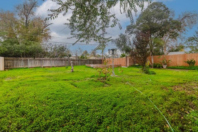 2931 Wright St, Sacramento, CA 95821