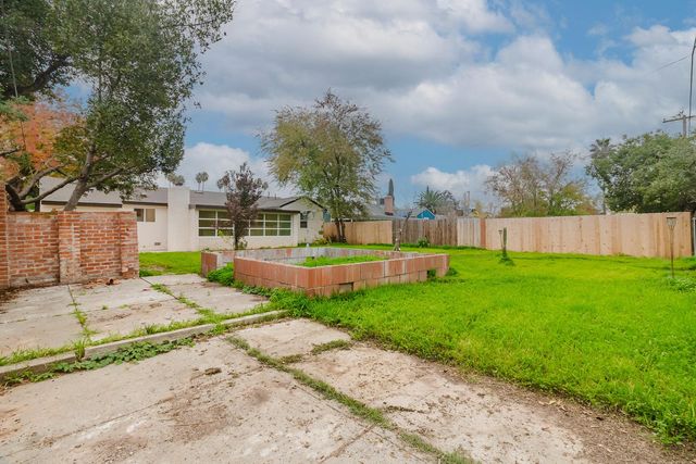 2931 Wright St, Sacramento, CA 95821