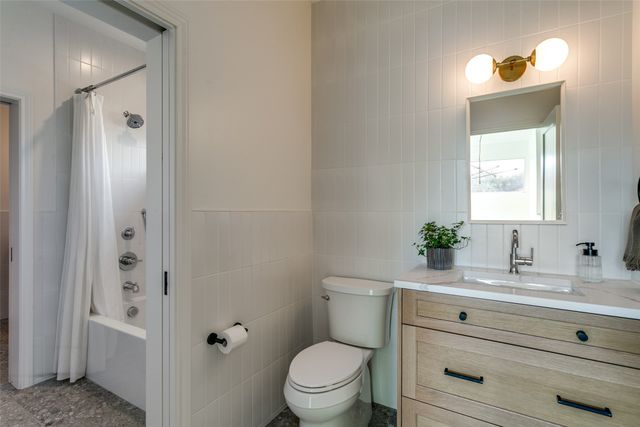 3964 Boca Bay Drive, Dallas, TX 75244