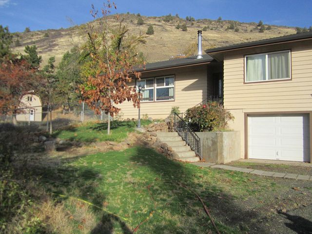 5311 Uhrmann Road, Klamath Falls, OR 97601