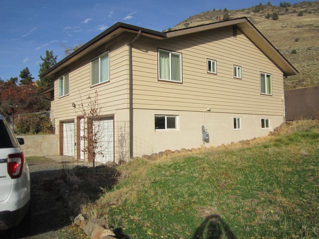 5311 Uhrmann Road, Klamath Falls, OR 97601