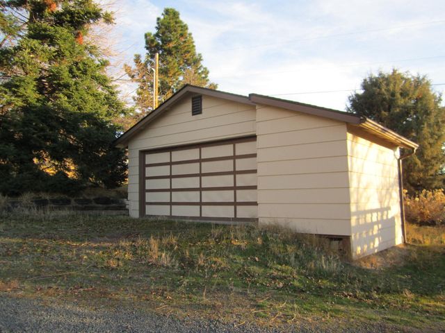 5311 Uhrmann Road, Klamath Falls, OR 97601
