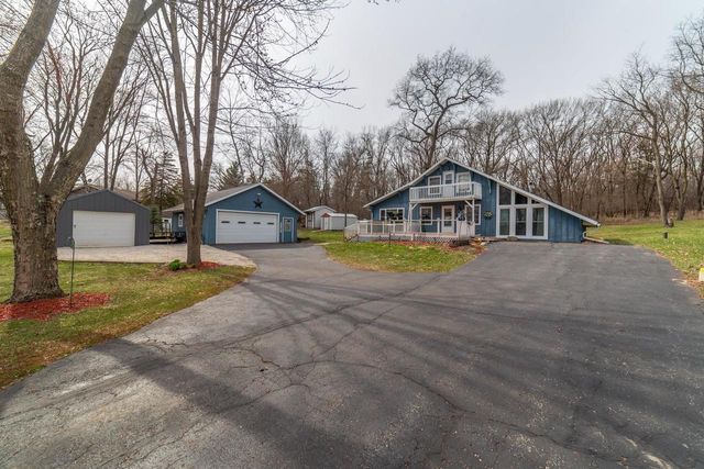 E12516 County Road T., Baraboo, WI 53913