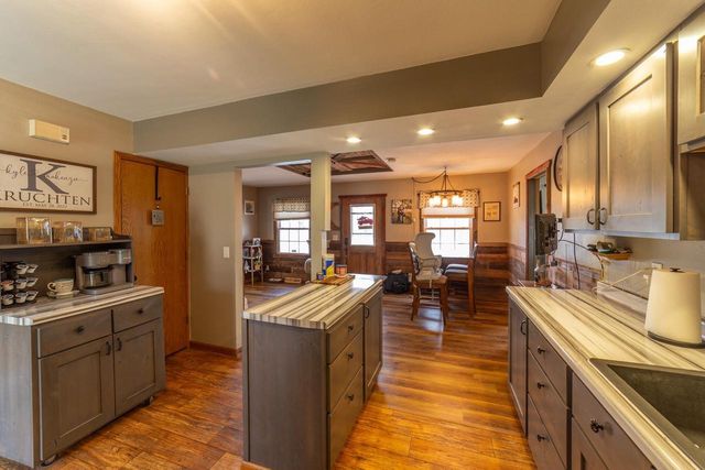 E12516 County Road T., Baraboo, WI 53913