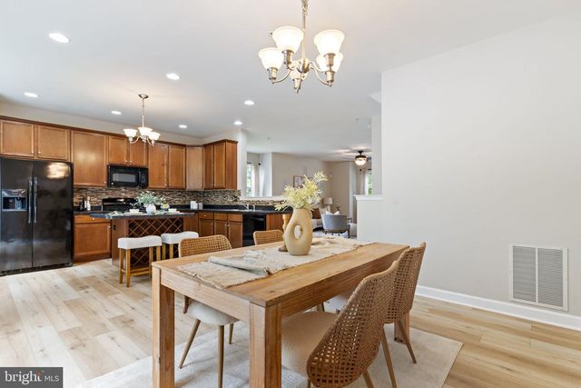 369 ENGLISH OAK LN, Prince Frederick, MD 20678