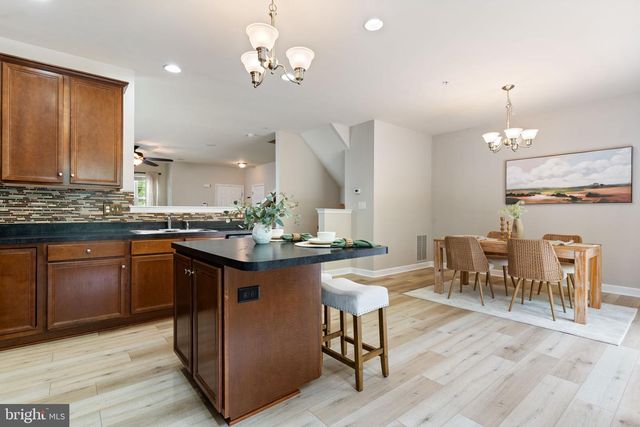 369 ENGLISH OAK LN, Prince Frederick, MD 20678