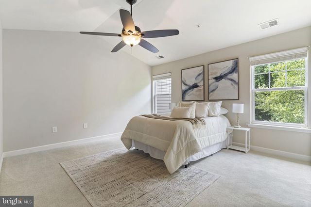 369 ENGLISH OAK LN, Prince Frederick, MD 20678