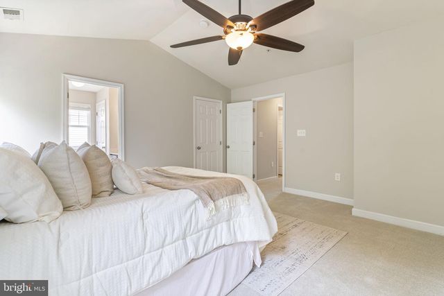 369 ENGLISH OAK LN, Prince Frederick, MD 20678