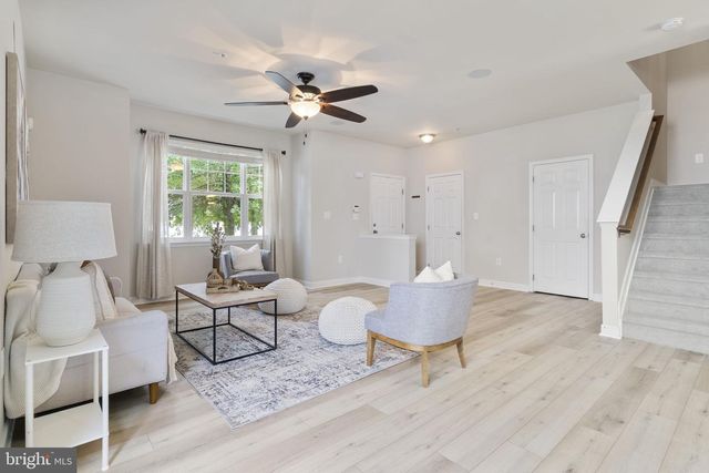 369 ENGLISH OAK LN, Prince Frederick, MD 20678