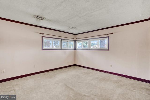 1241 WOGAN RD, York, PA 17404