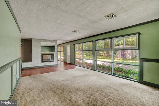 1241 WOGAN RD, York, PA 17404