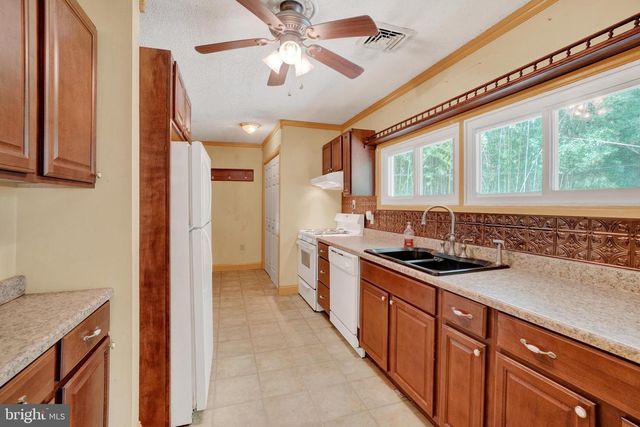 1241 WOGAN RD, York, PA 17404