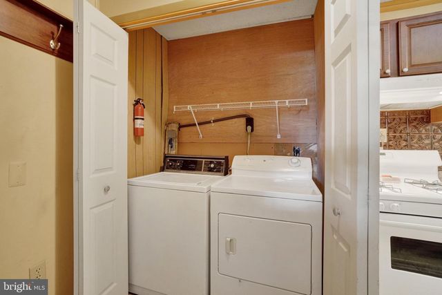 1241 WOGAN RD, York, PA 17404