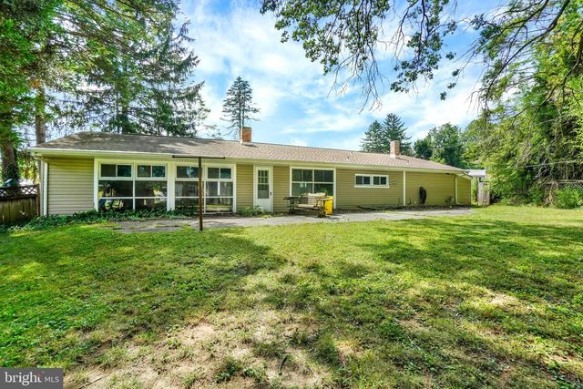 1241 WOGAN RD, York, PA 17404