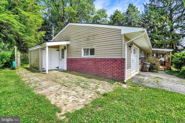 1241 WOGAN RD, York, PA 17404