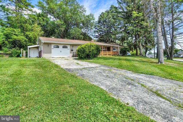 1241 WOGAN RD, York, PA 17404