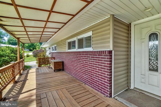 1241 WOGAN RD, York, PA 17404