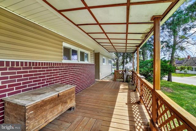 1241 WOGAN RD, York, PA 17404