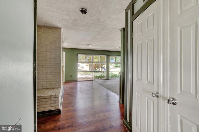 1241 WOGAN RD, York, PA 17404