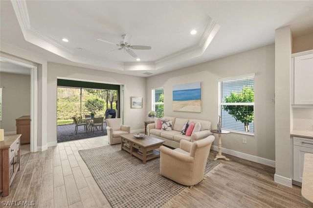 2175 Marquesa CIR, Naples, FL 34112