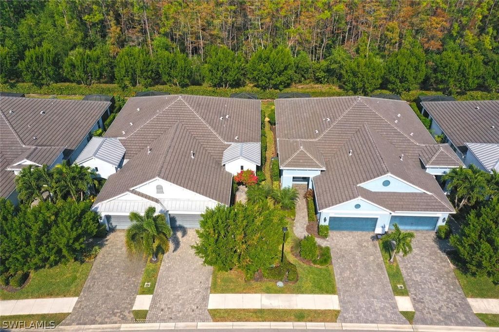 2175 Marquesa CIR, Naples, FL 34112