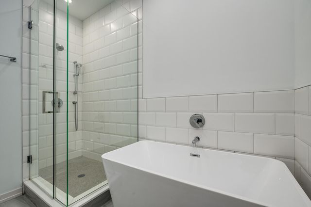 4119 N NARRAGANSETT Avenue 101, Chicago, IL 60634