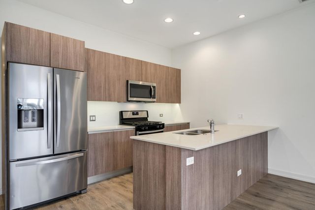 4119 N NARRAGANSETT Avenue 101, Chicago, IL 60634