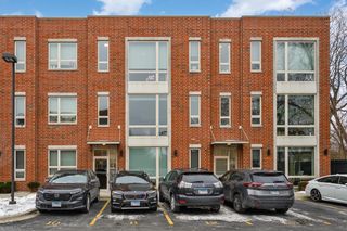 4119 N NARRAGANSETT Avenue 101, Chicago, IL 60634