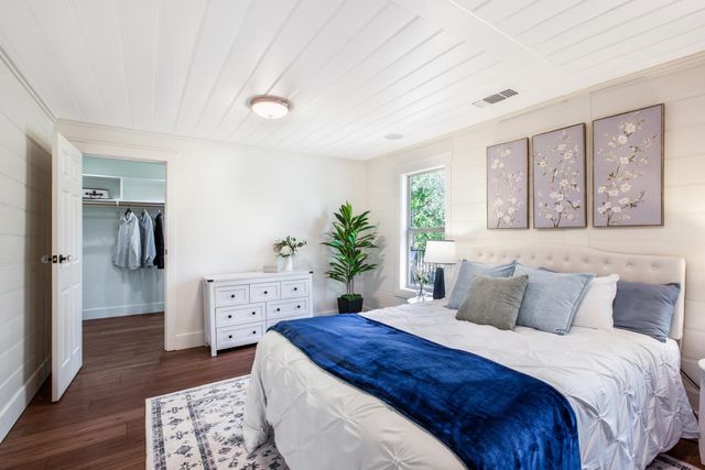 9256 Horseshoe Bar Rd, Loomis, CA 95650