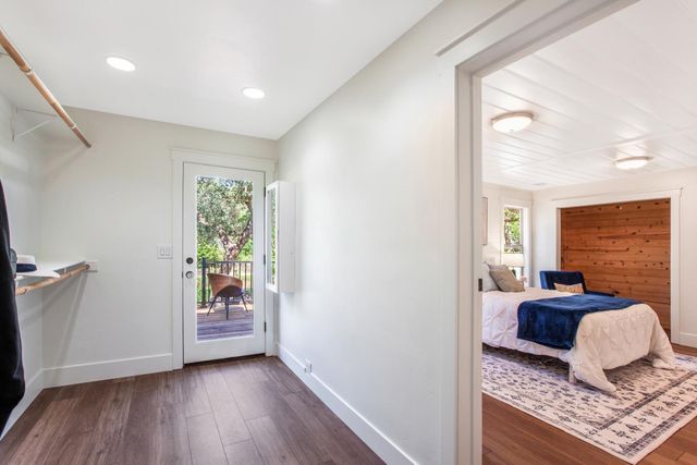 9256 Horseshoe Bar Rd, Loomis, CA 95650