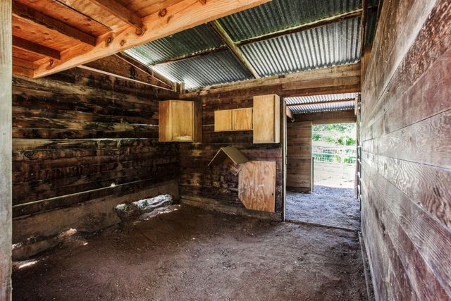 9256 Horseshoe Bar Rd, Loomis, CA 95650
