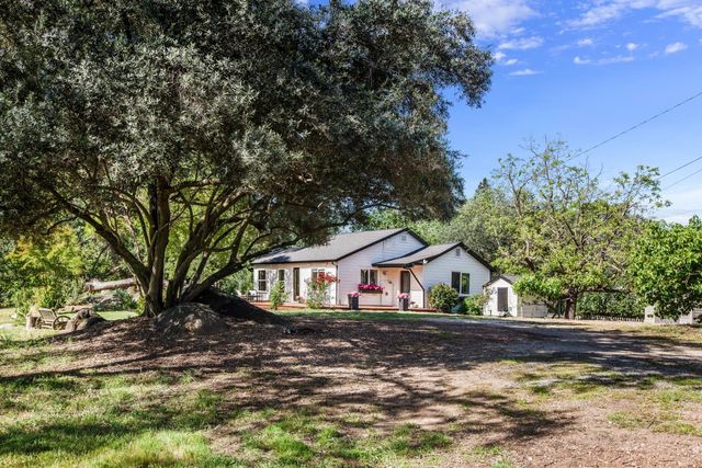 9256 Horseshoe Bar Rd, Loomis, CA 95650