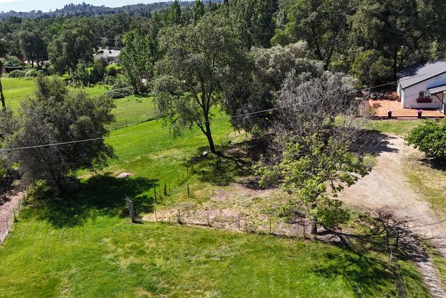 9256 Horseshoe Bar Rd, Loomis, CA 95650