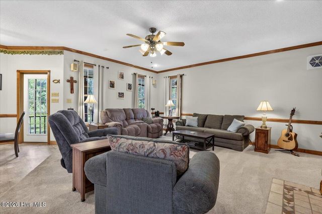 105 W Raintree Lane, Goldsboro, NC 27534