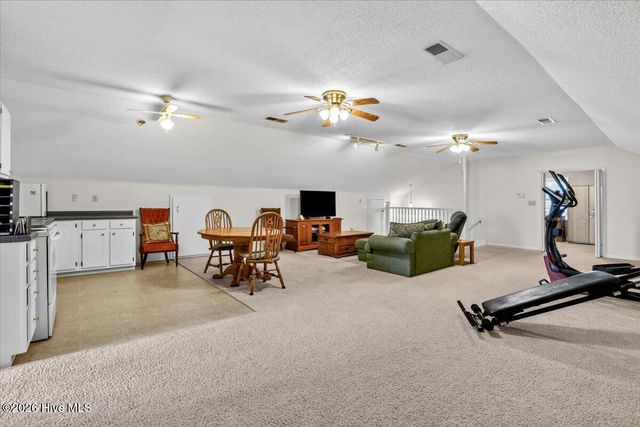 105 W Raintree Lane, Goldsboro, NC 27534