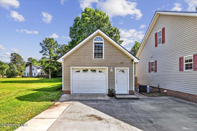 105 W Raintree Lane, Goldsboro, NC 27534