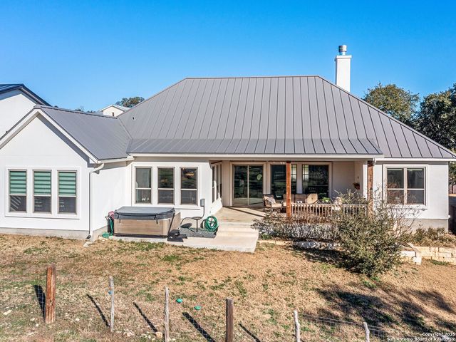 102 CREEDE ST, Boerne, TX 78006