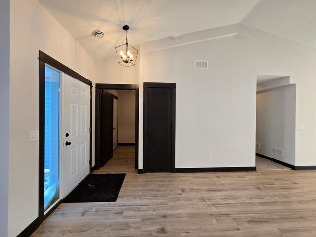 916 Katelyn Circle NE, Montgomery, MN 56069