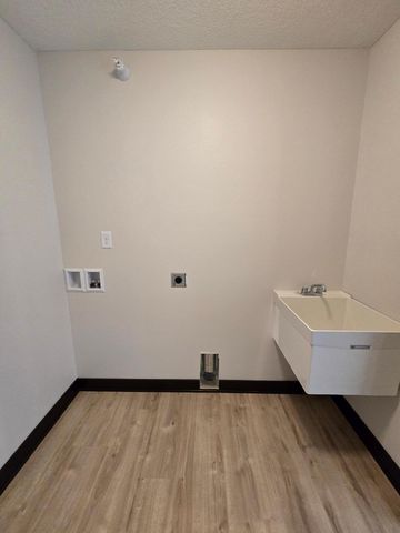 916 Katelyn Circle NE, Montgomery, MN 56069