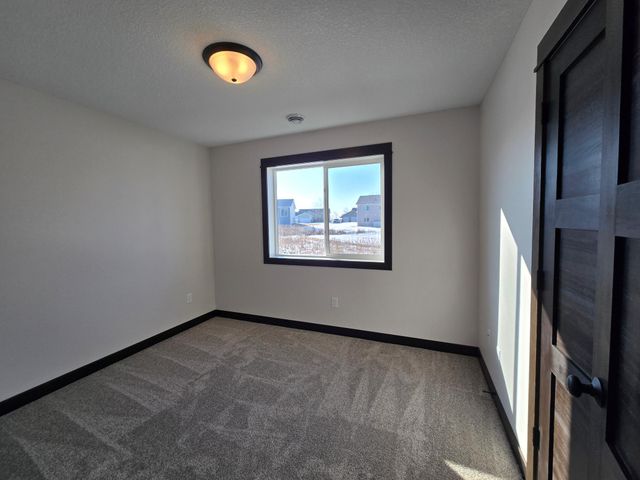 916 Katelyn Circle NE, Montgomery, MN 56069