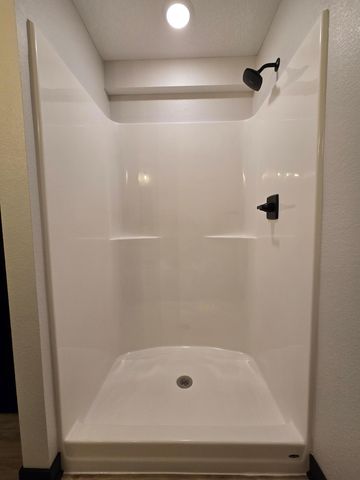 916 Katelyn Circle NE, Montgomery, MN 56069