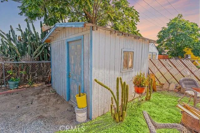 3017 Lake View Drive, Perris, CA 92571