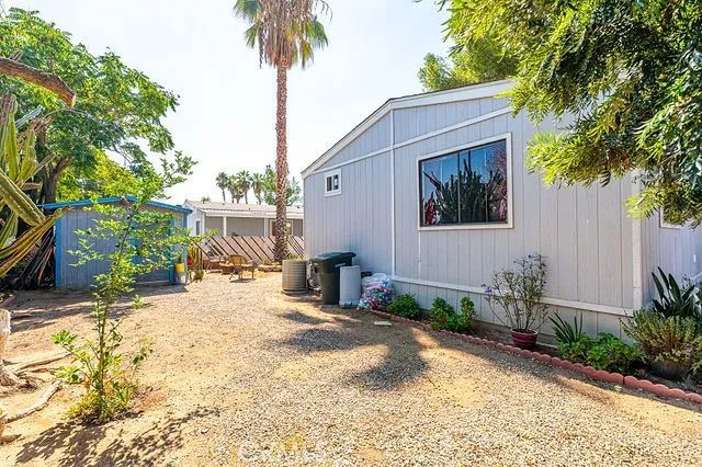 3017 Lake View Drive, Perris, CA 92571