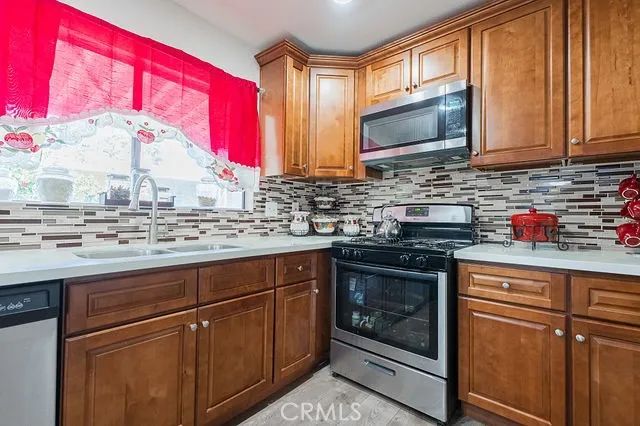 3017 Lake View Drive, Perris, CA 92571