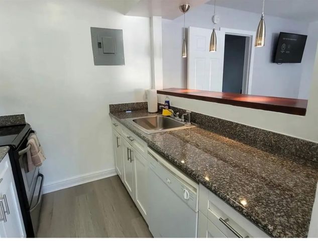 3226 NE 12TH Street 3, Pompano Beach, FL 33062