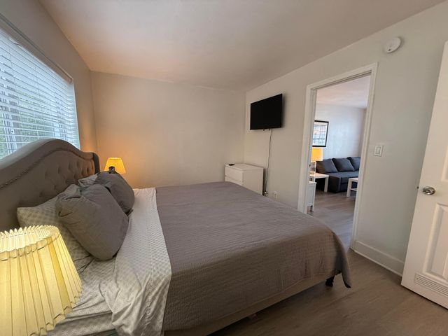 3226 NE 12TH Street 3, Pompano Beach, FL 33062