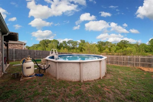 914 Karlee Court, Midwest City, OK 73130