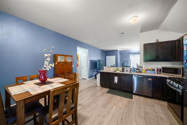 914 Karlee Court, Midwest City, OK 73130