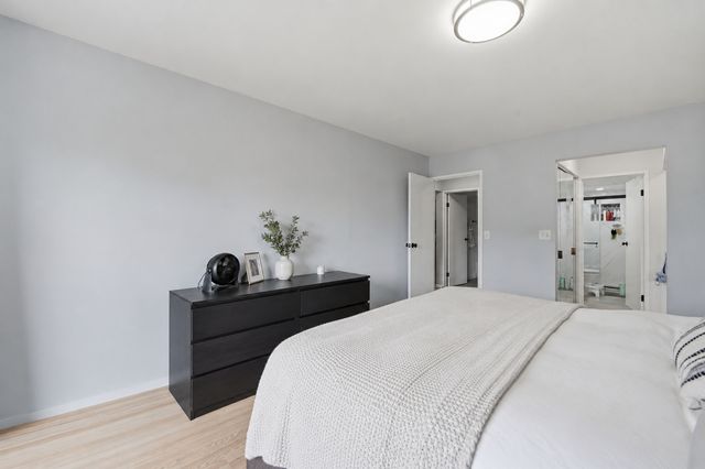 9331 Landings Lane 305, Des Plaines, IL 60016